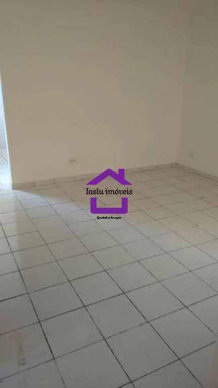 Casa para alugar com 3 quartos, 79m² - Foto 2