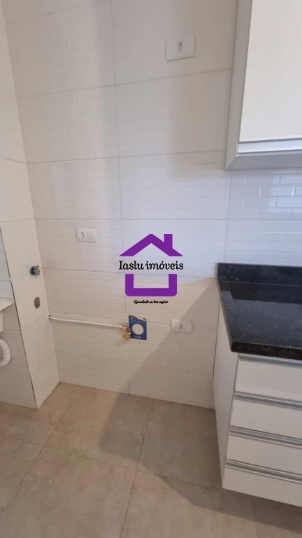 Apartamento à venda com 2 quartos, 42m² - Foto 2