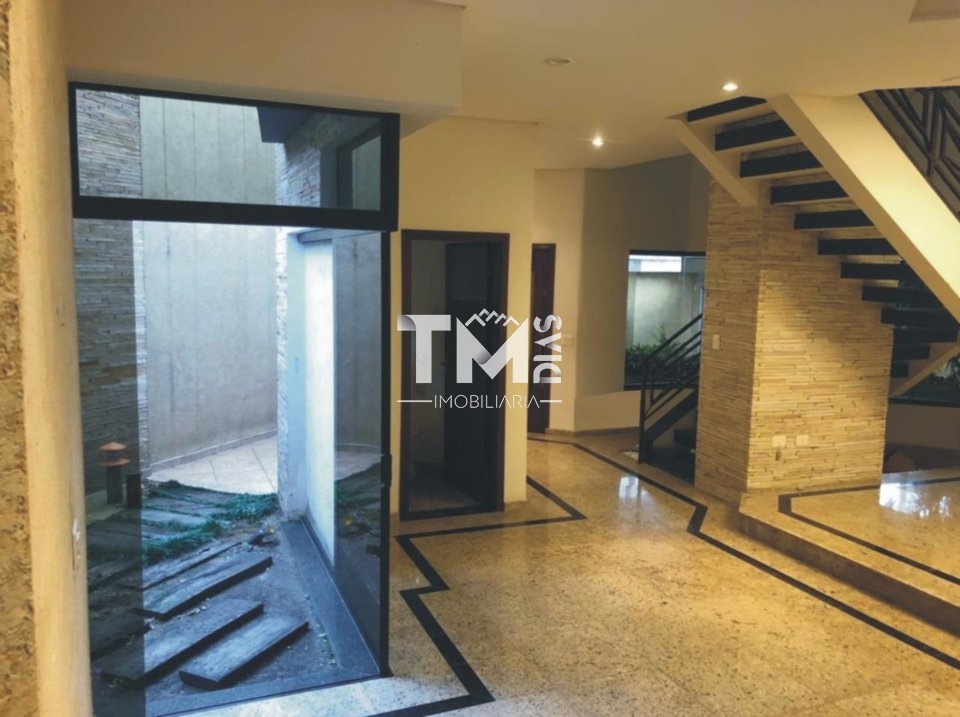 Sobrado à venda com 3 quartos, 354m² - Foto 2