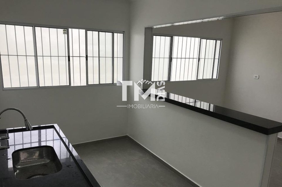 Sobrado à venda com 4 quartos, 180m² - Foto 1