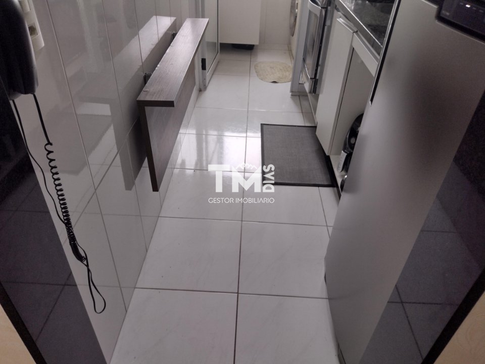 Apartamento à venda com 2 quartos, 63m² - Foto 3