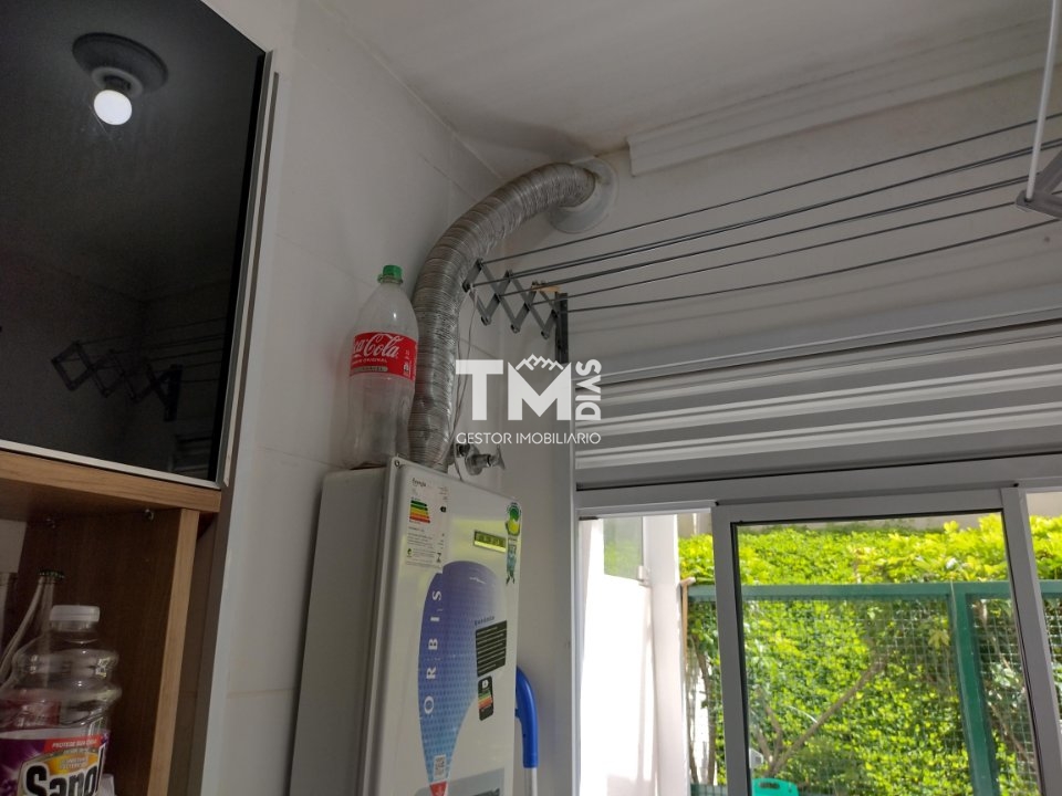 Apartamento à venda com 2 quartos, 76m² - Foto 19