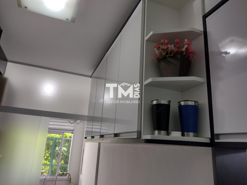 Apartamento à venda com 2 quartos, 76m² - Foto 14