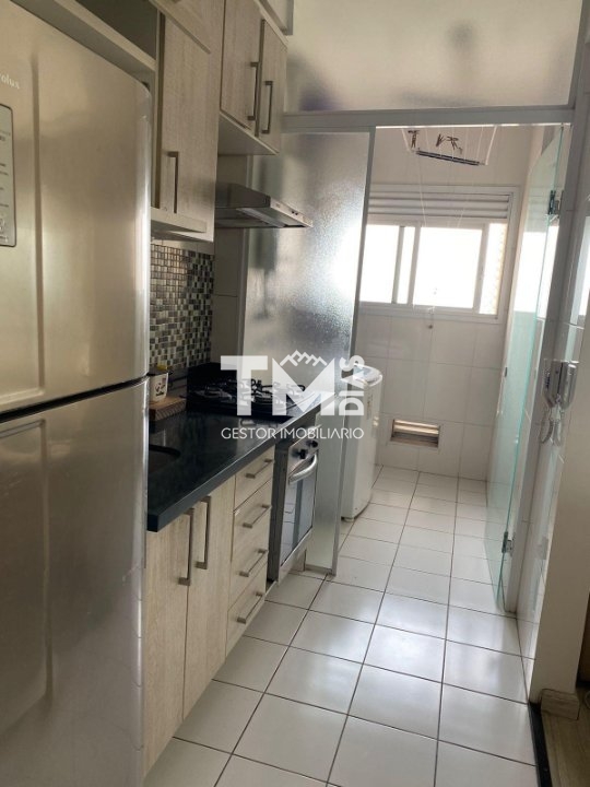 Apartamento à venda com 2 quartos, 68m² - Foto 3