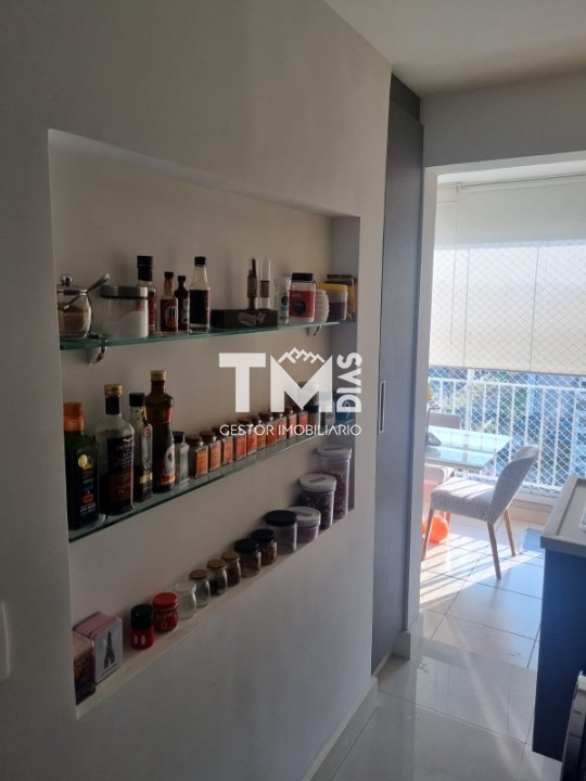 Apartamento à venda com 2 quartos, 68m² - Foto 5