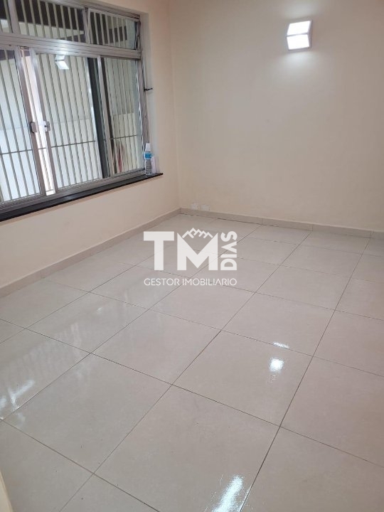 Casa para alugar com 2 quartos, 130m² - Foto 2